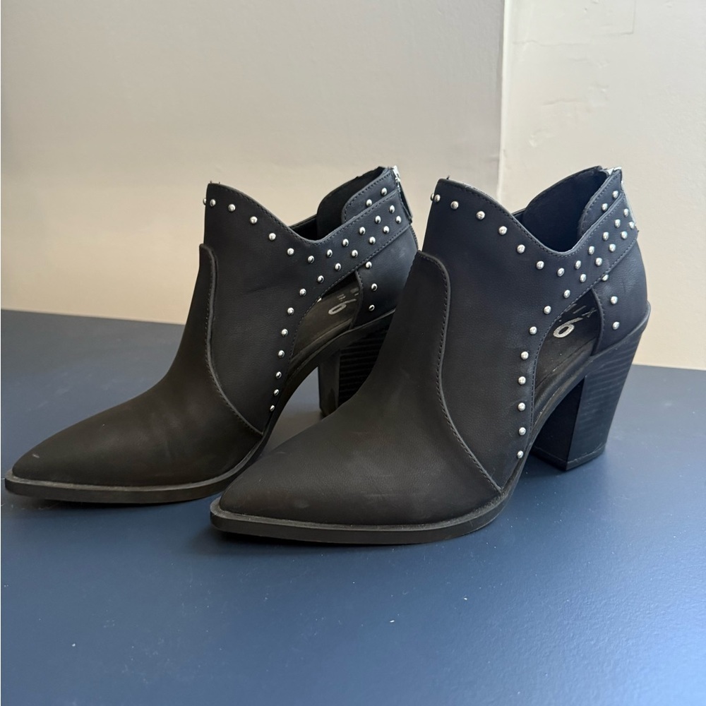 Mix No. 6 Black Chunky Heels size 7.5 NWOT